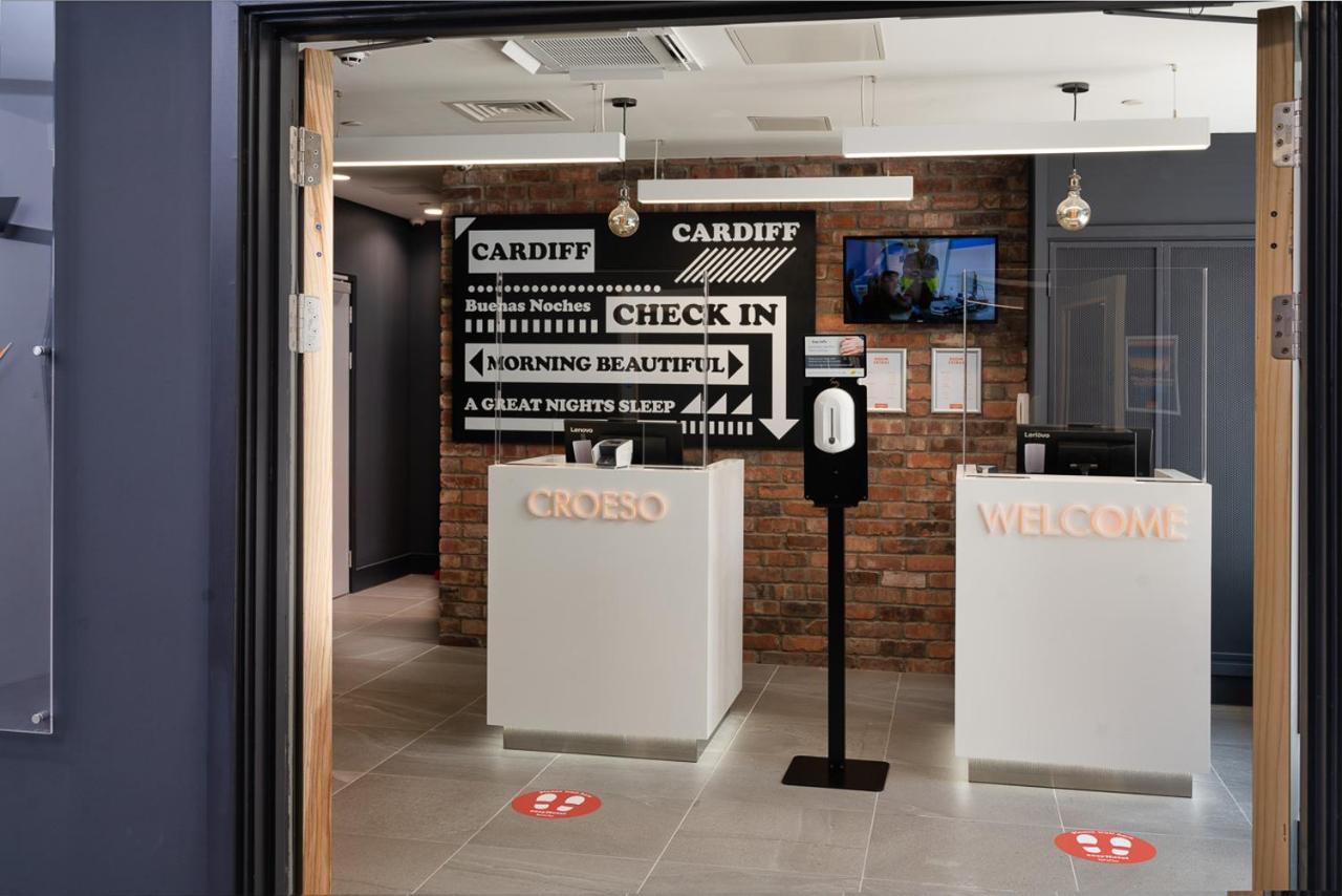 Easyhotel Cardiff Bagian luar foto