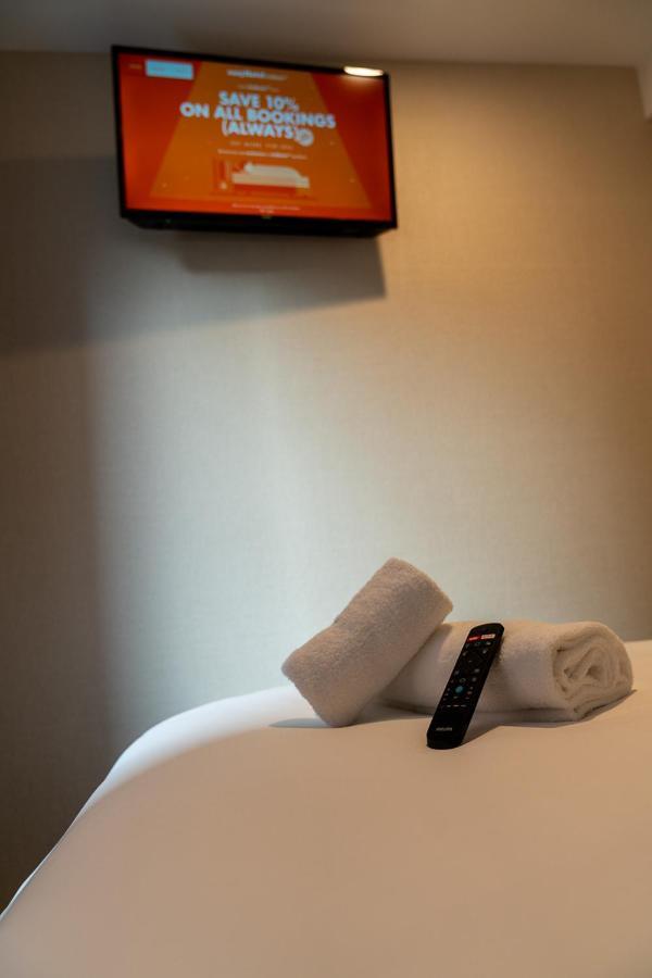 Easyhotel Cardiff Bagian luar foto